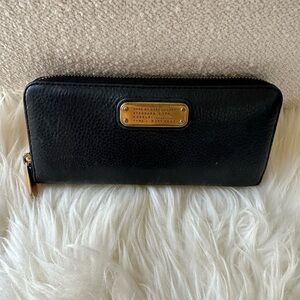 Marc Jacob’s black leather Wallet